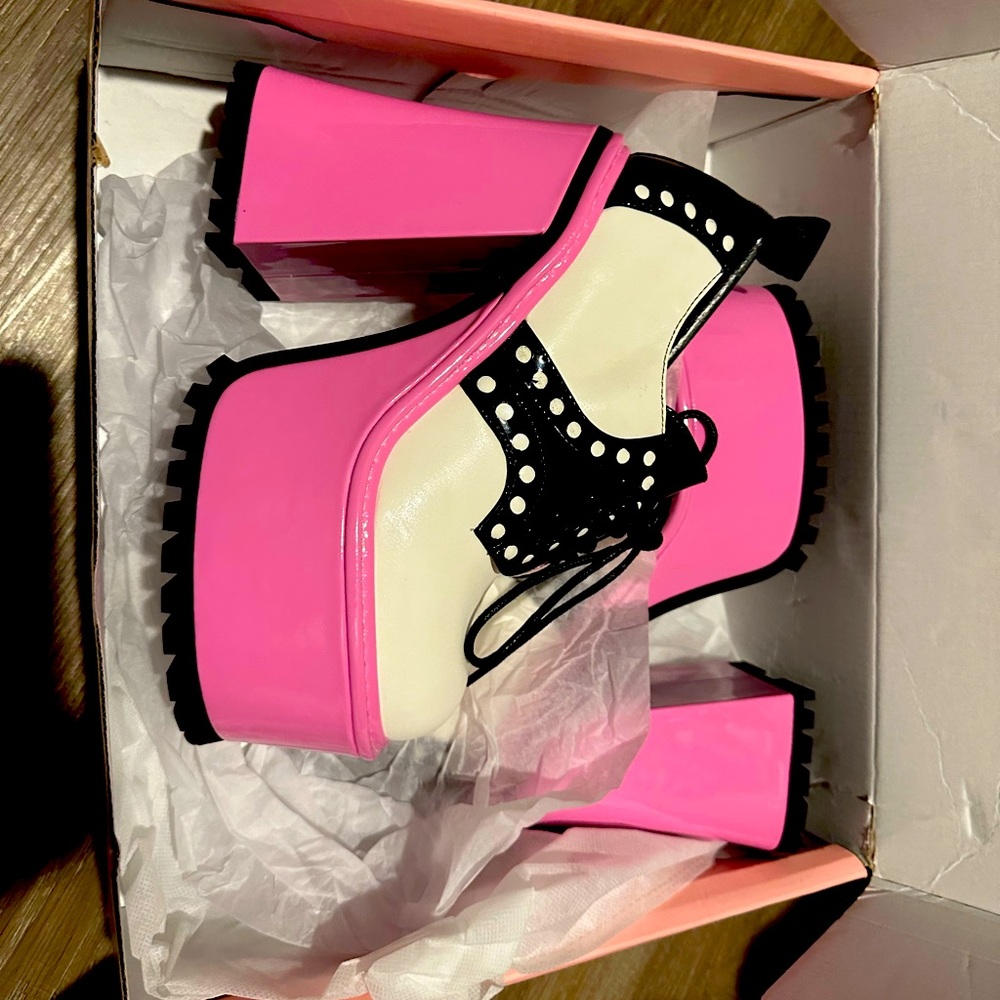 New in Box - Sugar Thrillz / Brainy Bookworm Platform Oxfords / size 7